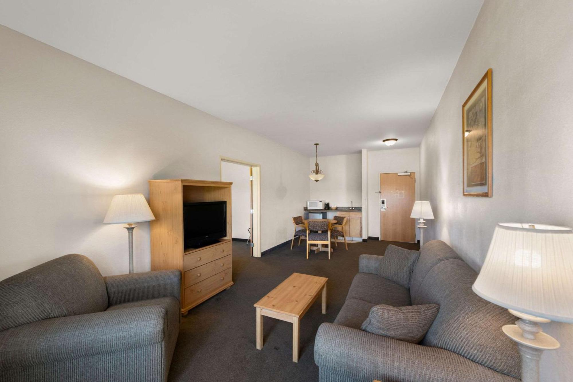 Rodeway Inn & Suites Tomahawk Luaran gambar
