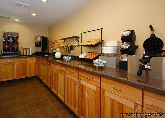Rodeway Inn & Suites Tomahawk Restoran gambar